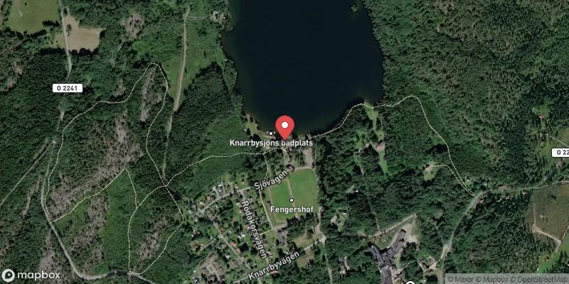 Satellitbild över Knarrbysjöns badplats i Åmål