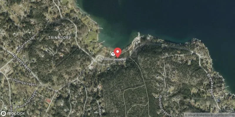 Satellitbild över Trinntorpsbadet i Tyresö